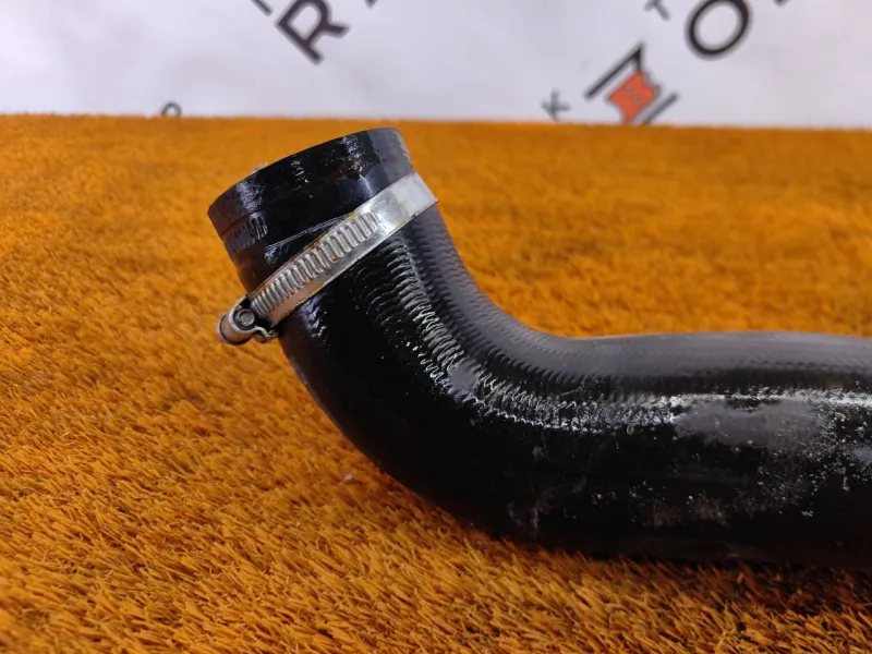 Патрубок воздушного фильтра