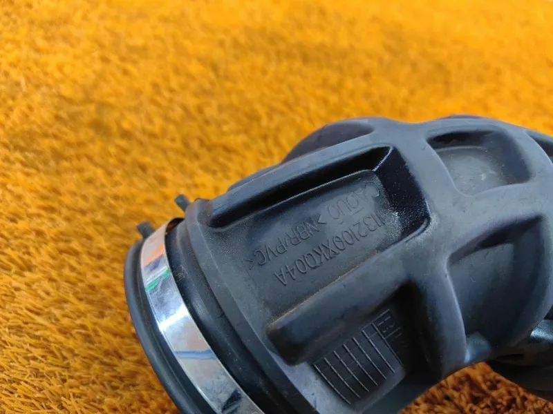 Патрубок воздушного фильтра