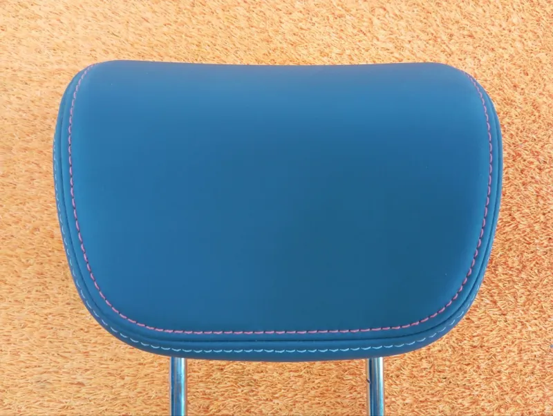 Подголовник сиденья