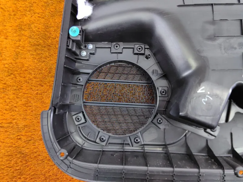 Обшивка двери