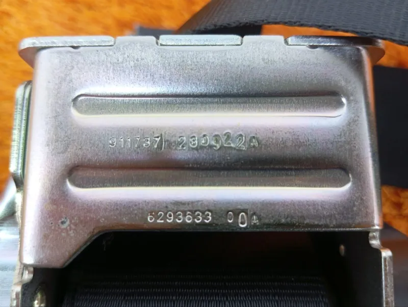 Ремень безопасности