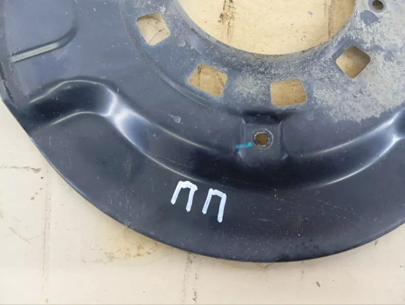 Пыльник тормозного диска