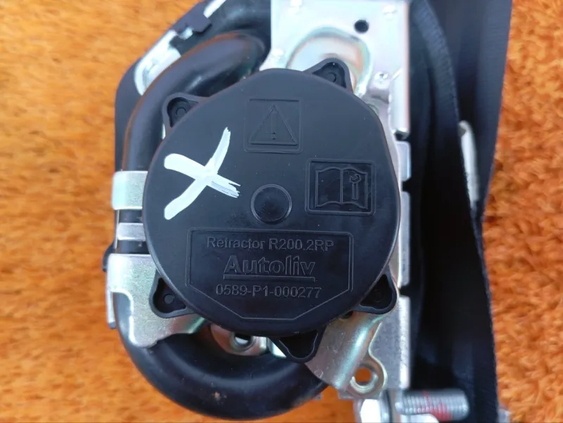 Ремень безопасности