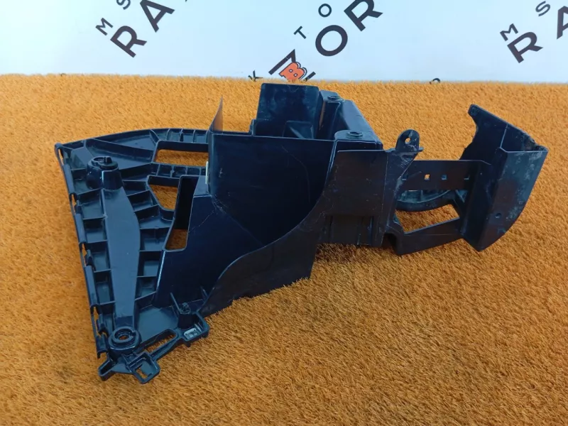 Крепление бампера