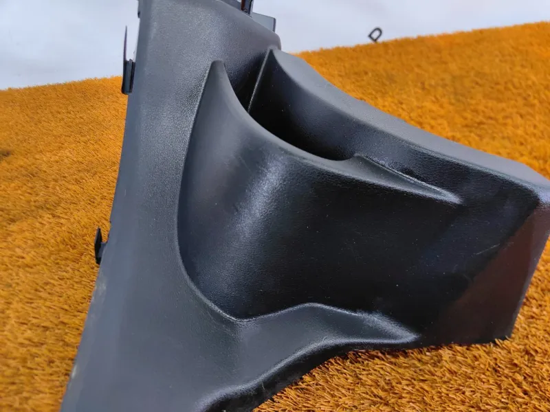 Накладка на порог салона