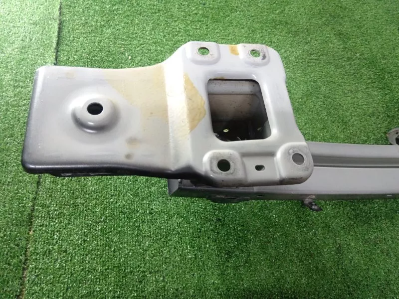 Усилитель бампера