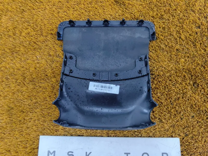 Кожух рулевой колонки