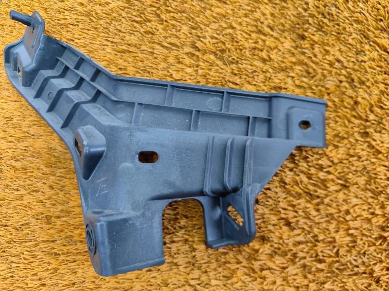 Кронштейн бампера