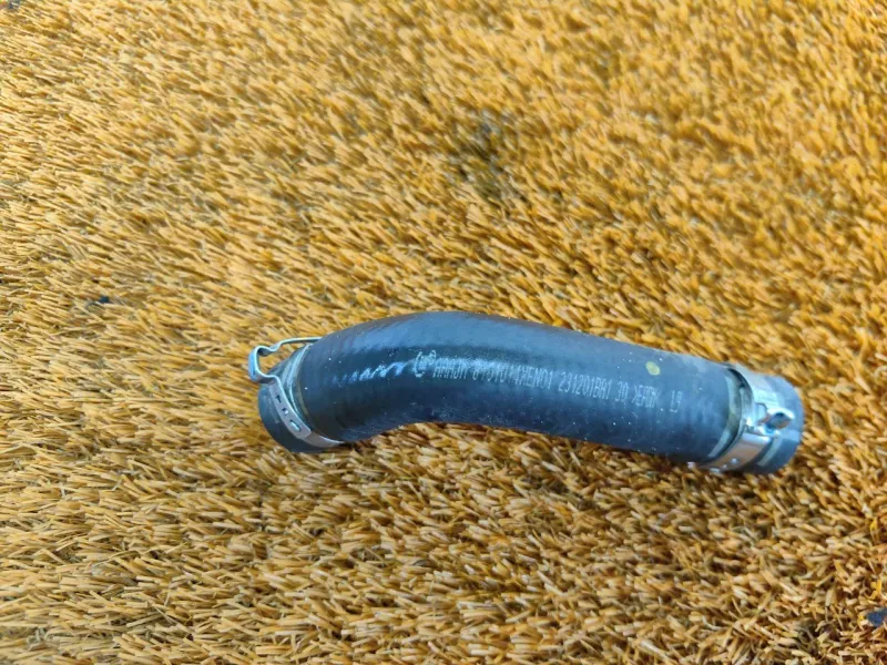 Патрубок системы охлаждения