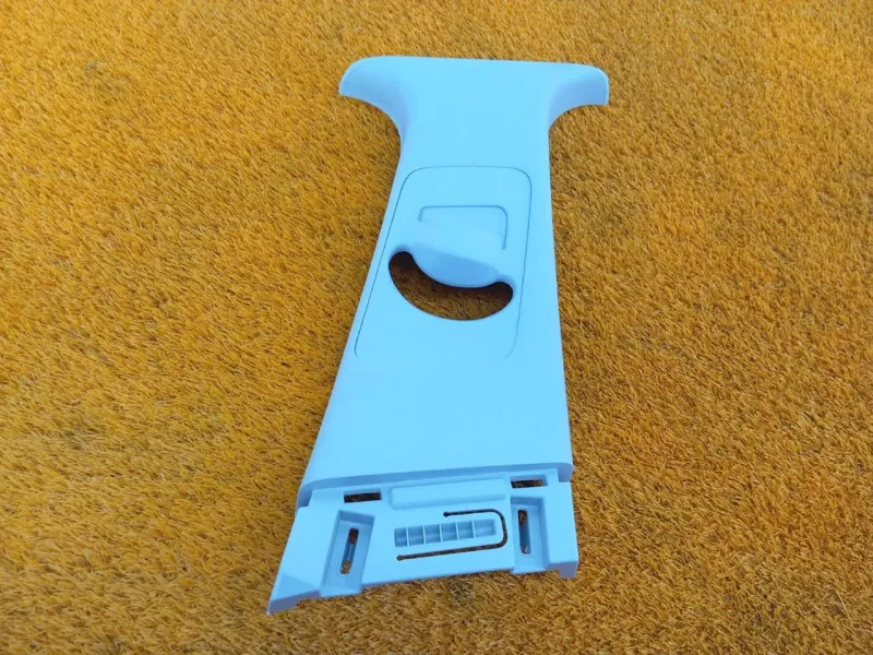 Обшивка центральной стойки