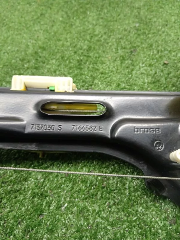 Стеклоподъемник BMW X5 2007 51357166382 E70, задний правый