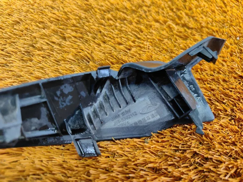 Уголок жабо