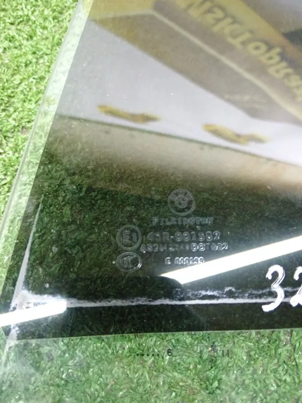 Стекло двери BMW 3-Series 2006 51427217579 E90, заднее левое