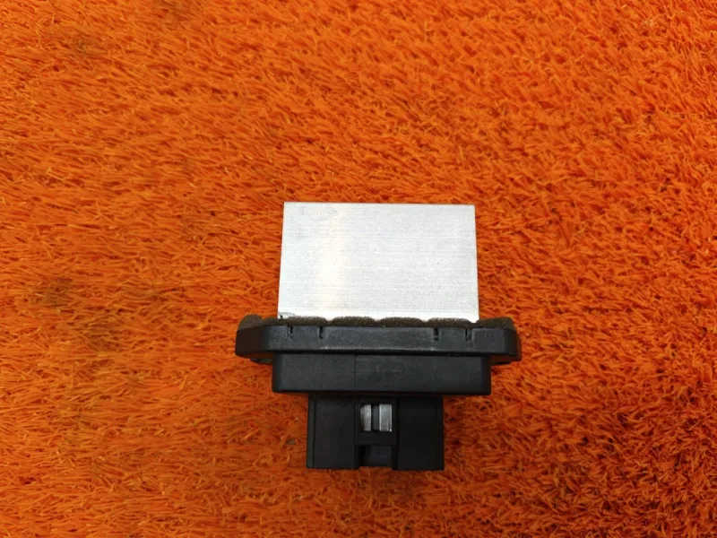 Резистор отопителя