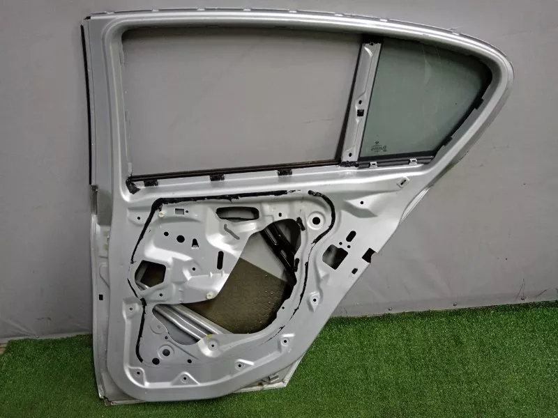 Дверь BMW 1-Series 2008 41527191018 E87, задняя правая