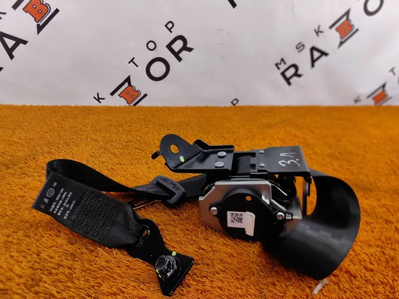 Ремень безопасности