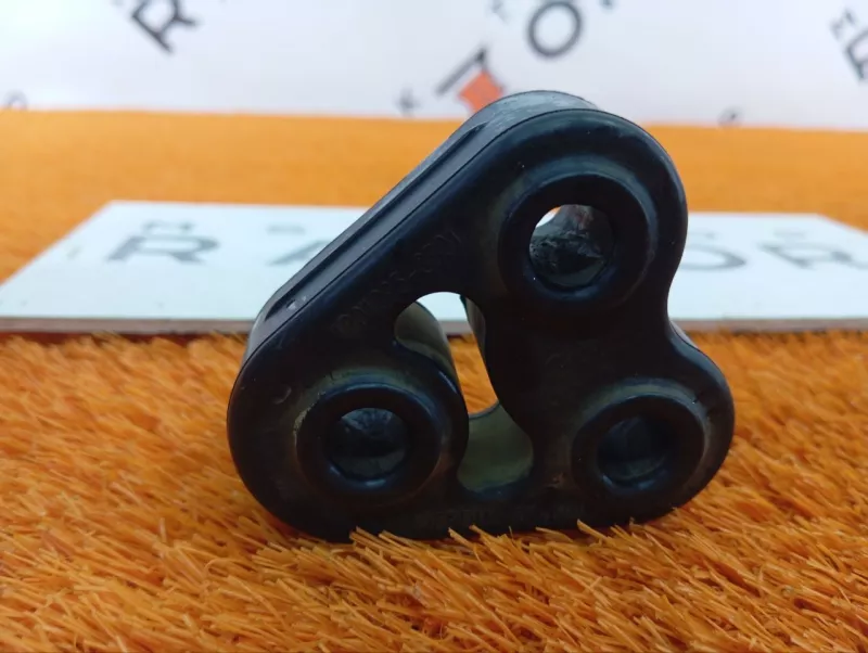 Крепление глушителя