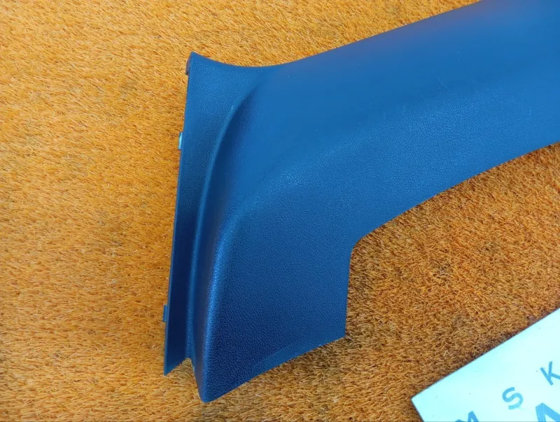 Накладка на стойку кузова