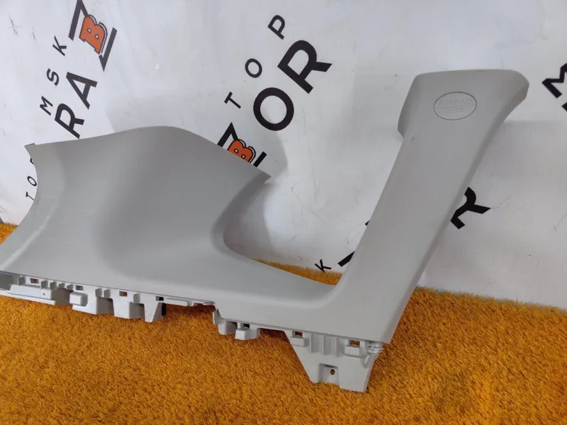 Накладка на стойку кузова