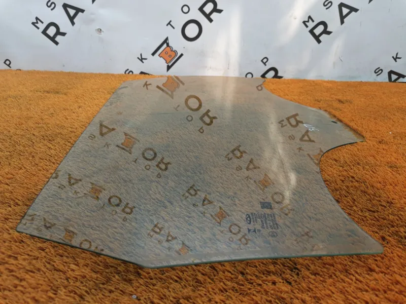 Стекло двери