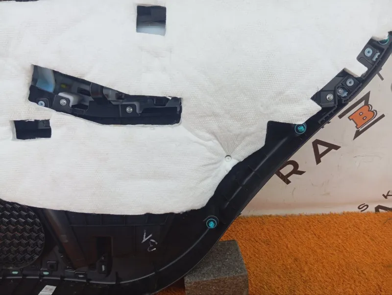 Обшивка двери