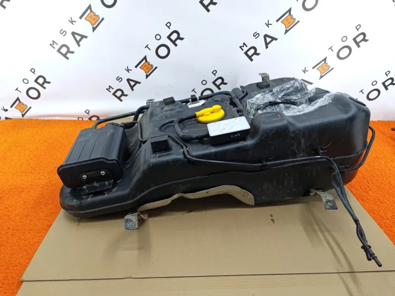 Бак топливный