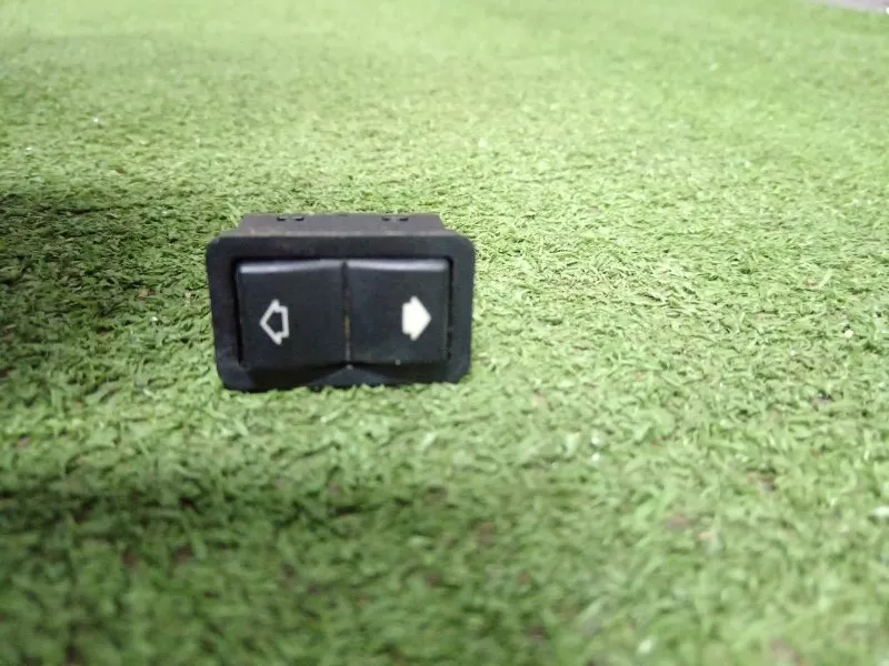 Кнопка стеклоподъемника