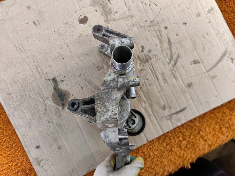 Кронштейн генератора