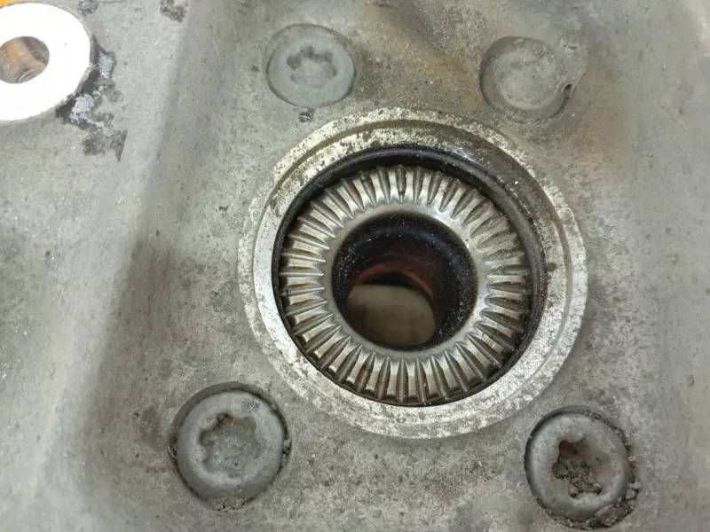 Кулак поворотный