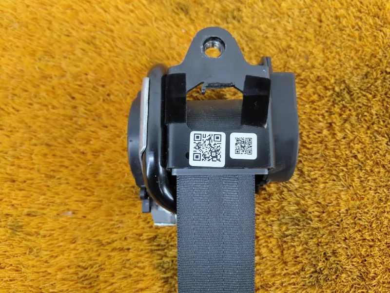 Ремень безопасности