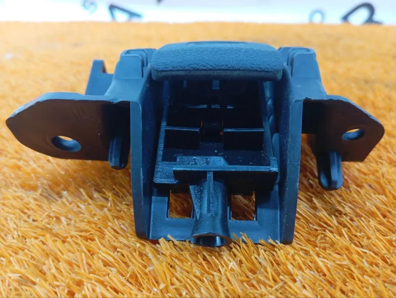 Ручка открывания капота