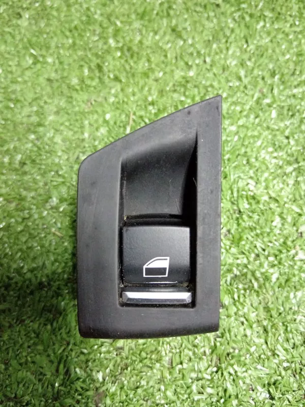 Кнопка стеклоподъемника