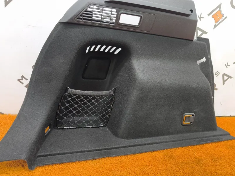 Обшивка багажника