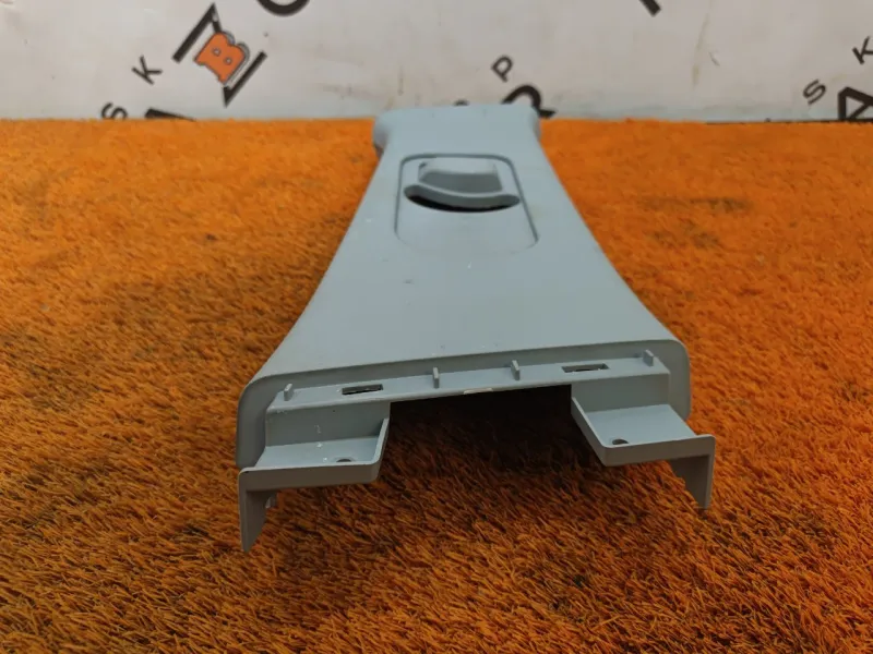 Обшивка центральной стойки