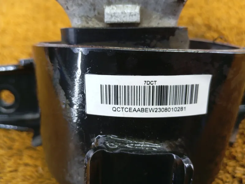 Подушка двигателя