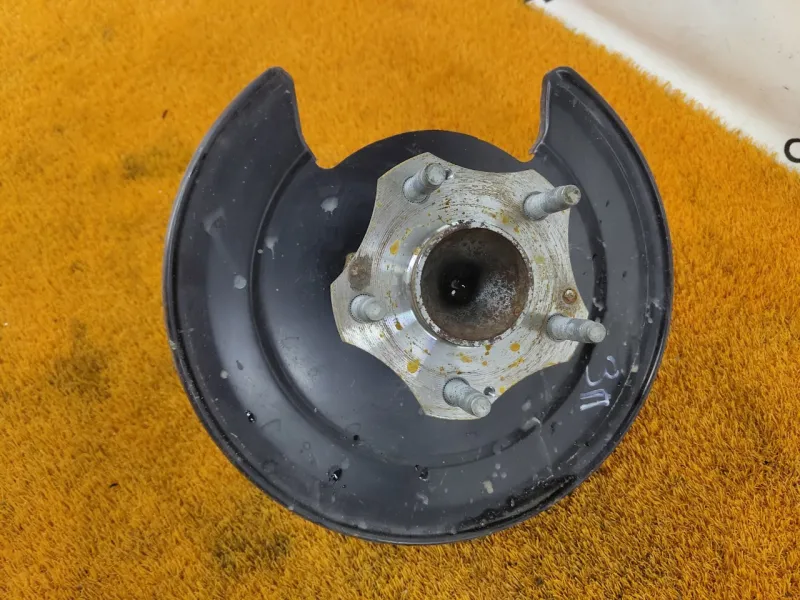 Кулак поворотный