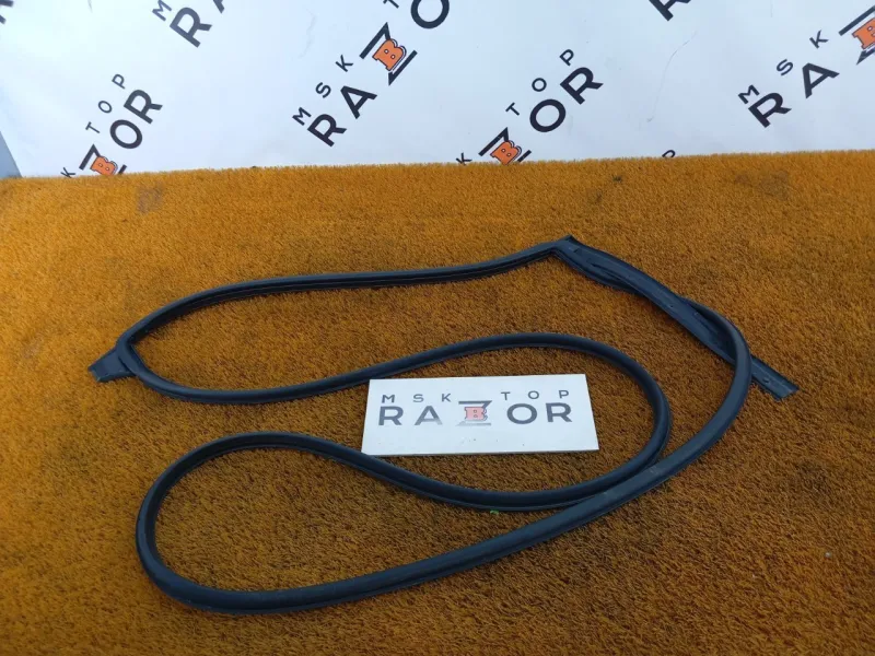 Уплотнитель двери