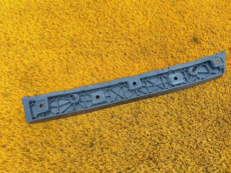 Крепление бампера