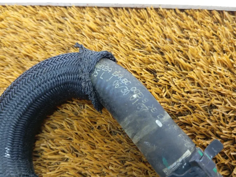 Патрубок радиатора