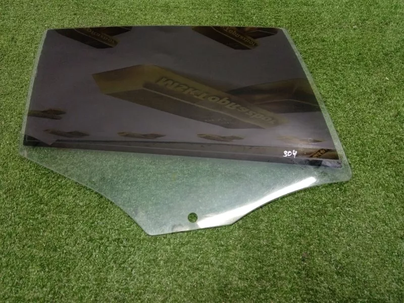 Стекло двери BMW 1-Series 2007 51357067794 E87, заднее правое