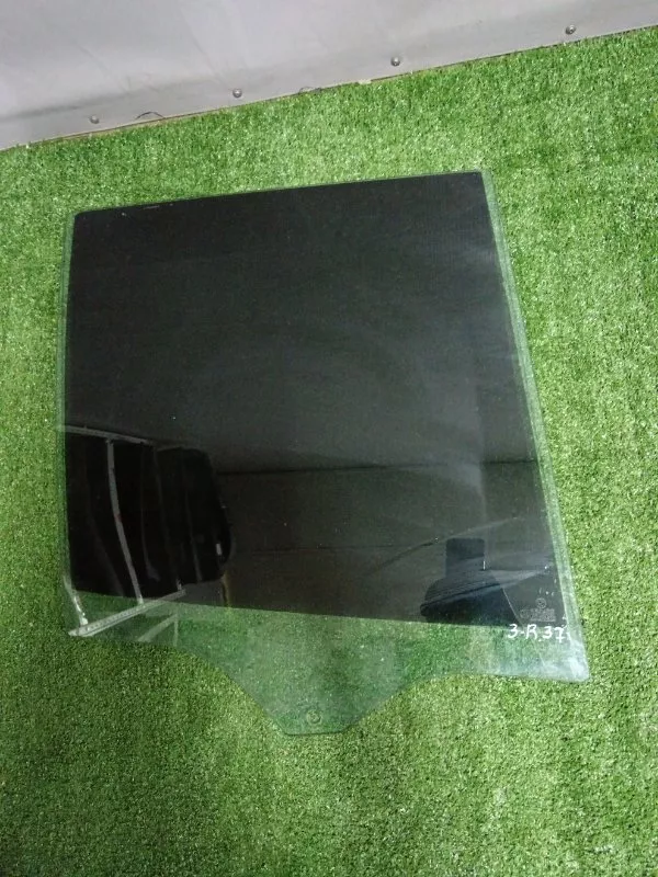 Стекло двери BMW X5 2003 51348402572 E53, заднее правое