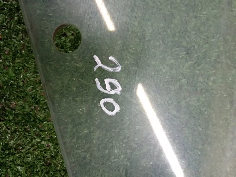 Стекло двери BMW 1-Series 2004 51337067792 E87, переднее правое