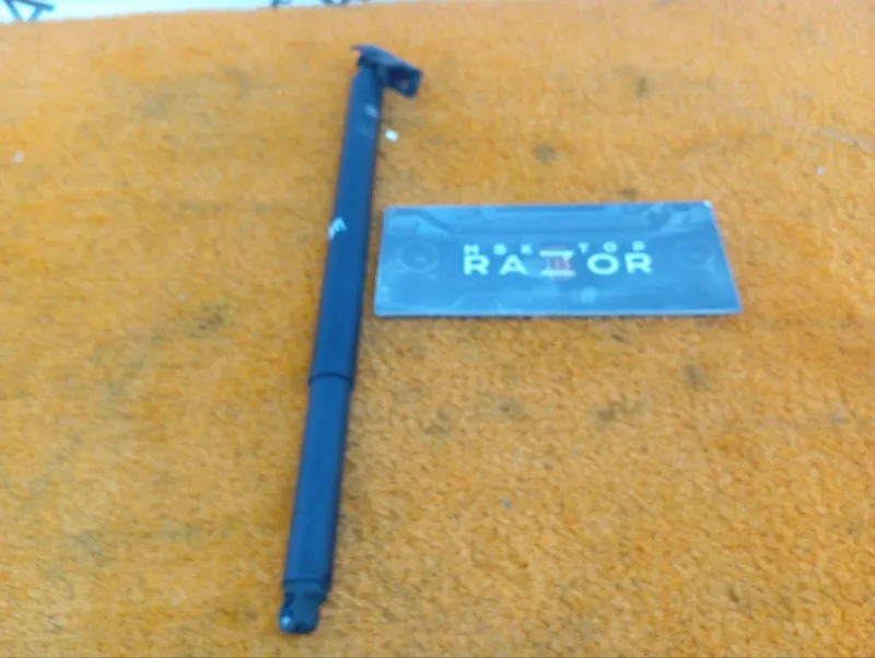 Амортизатор багажника