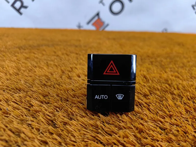 Кнопка аварийной сигнализации