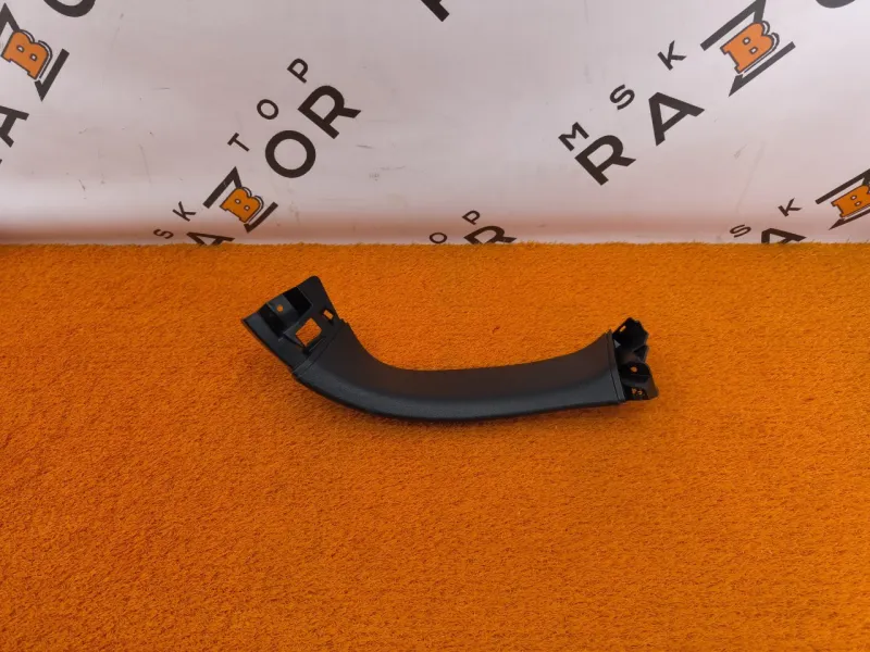 Обшивка крышки багажника