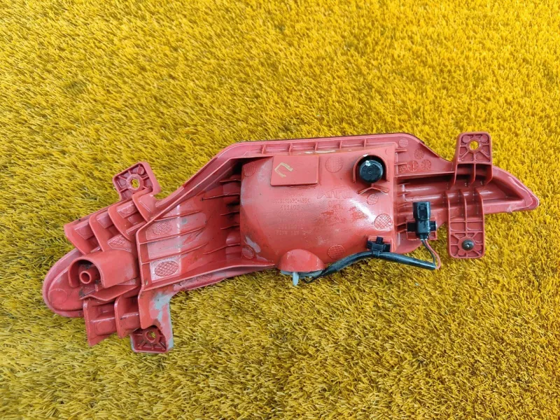 Фонарь противотуманный