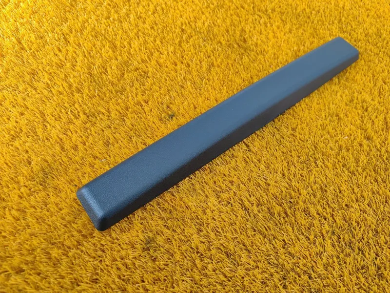 Накладка крышки багажника