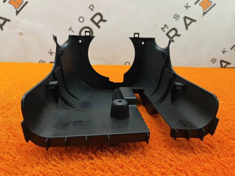 Кожух рулевой колонки