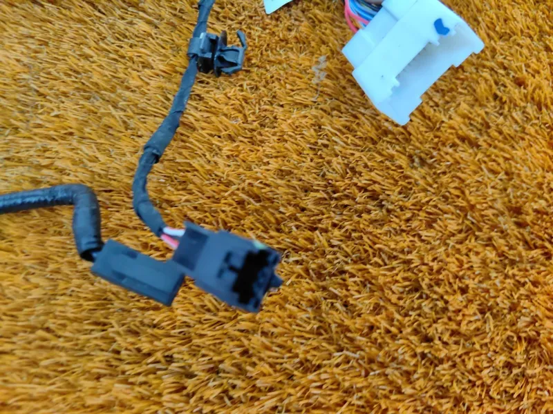 Проводка двери багажника