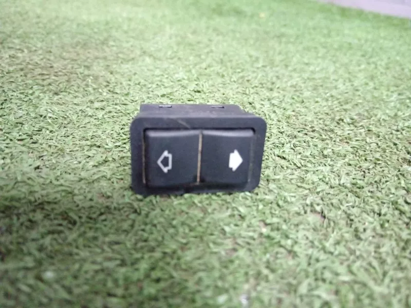 Кнопка стеклоподъемника